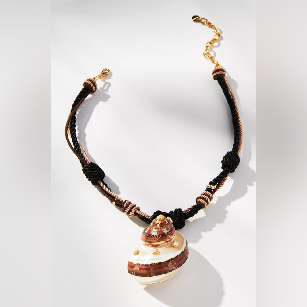 NWT Spiral Shell Pendant Cord Necklace